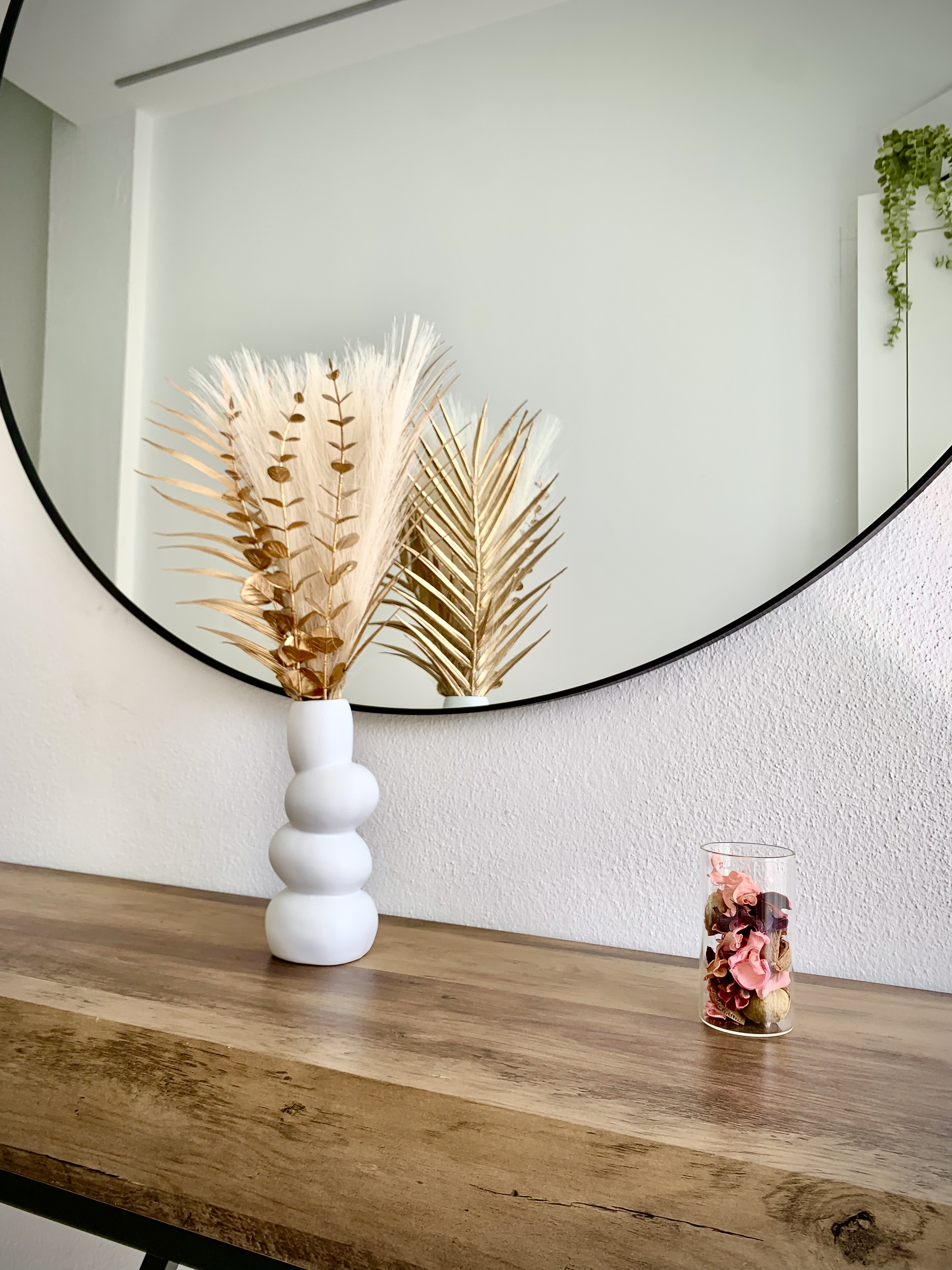 Local restaurants near the apartments