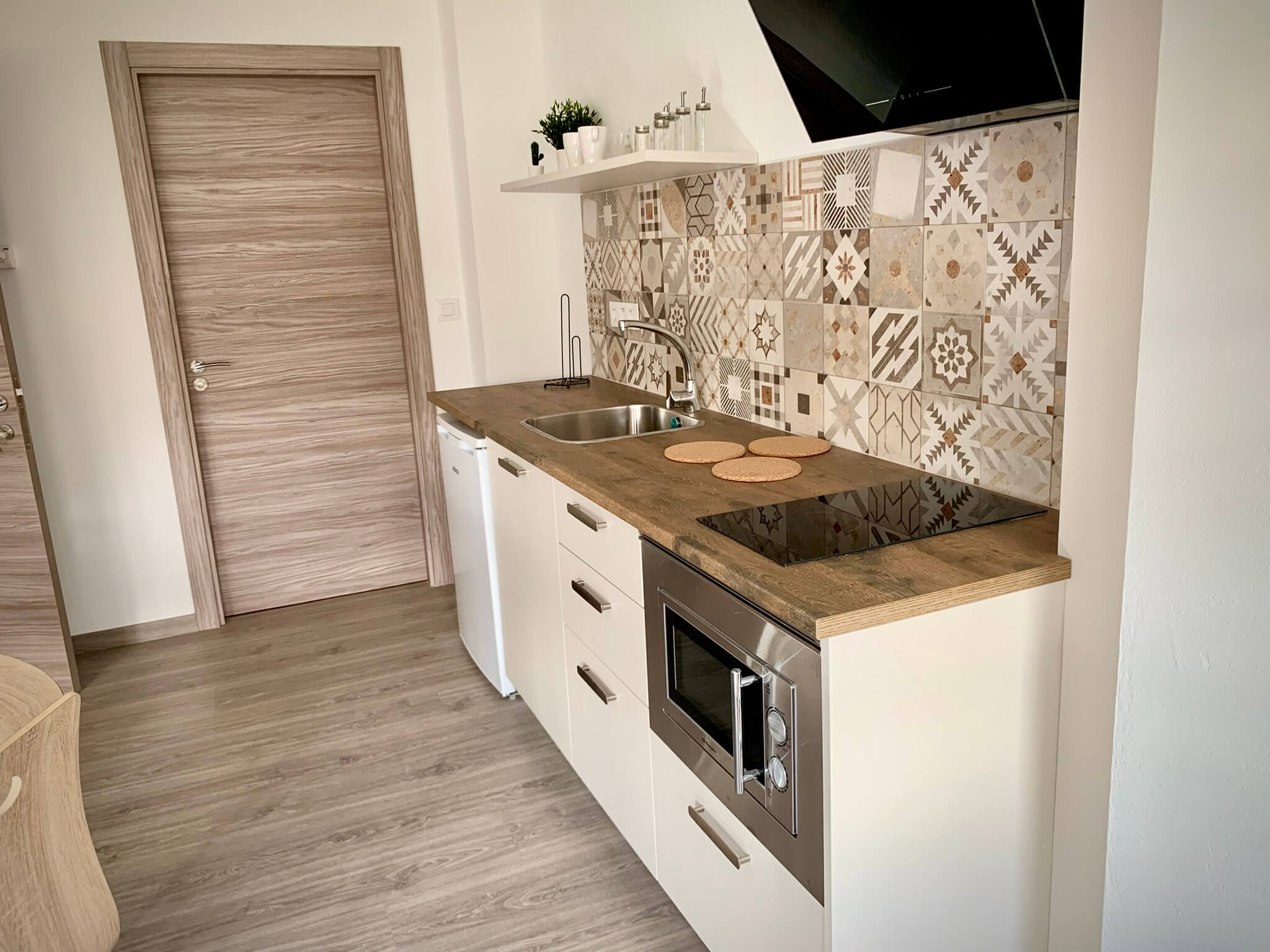 Room B with double bed